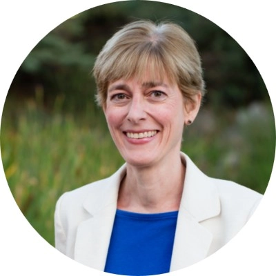 Best-seller author endorsement photo featured in the ideas-to-Action Book Preview Page of Ideas to Action Website.